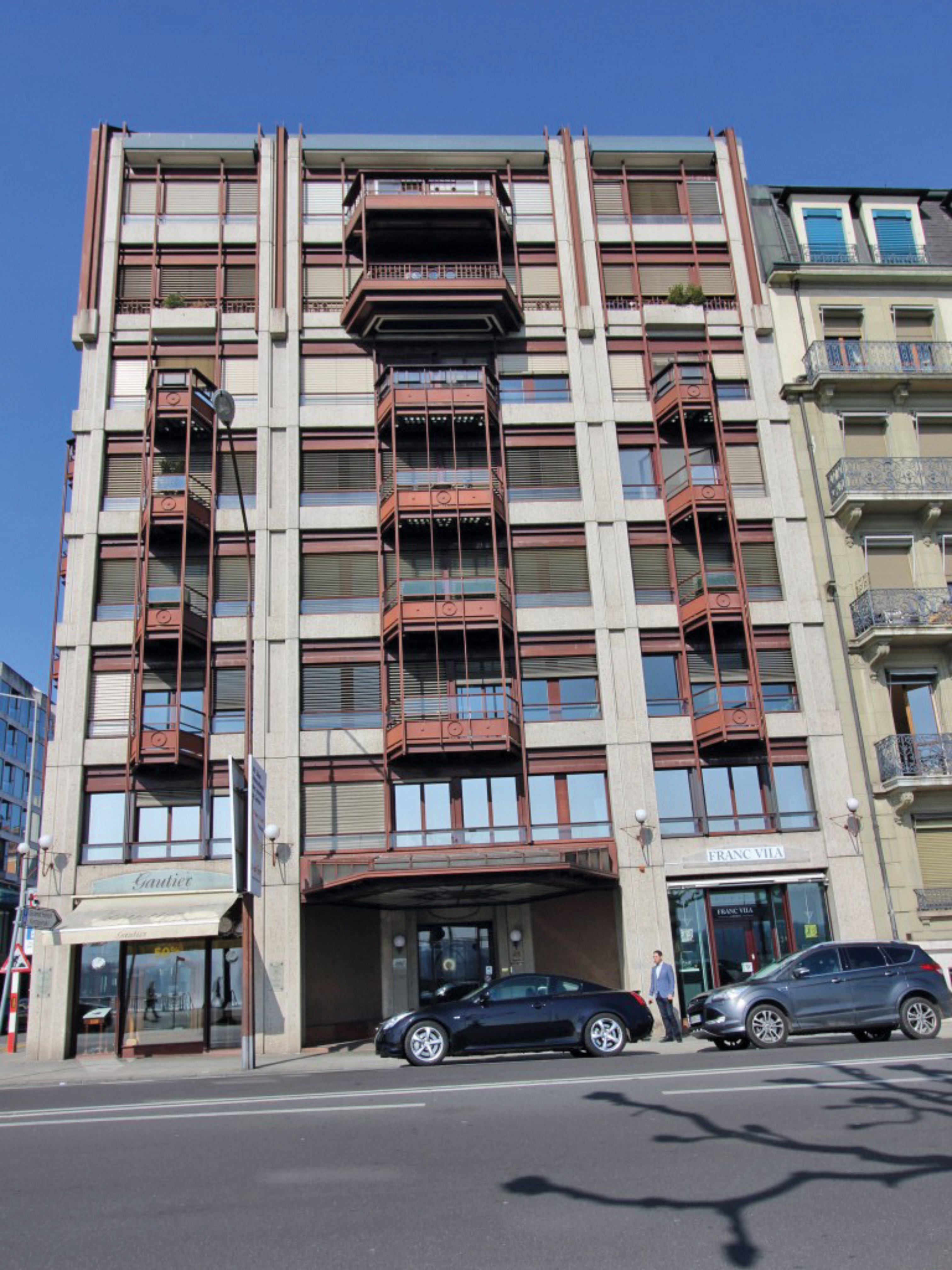 Quai Mont-Blanc 21-AVANT-Photo 007 (Medium).jpg