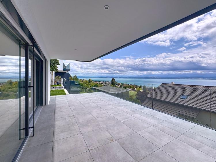 Villa mitoyenne de standing – 6.5 pièces – Vue panoramique sur le lac